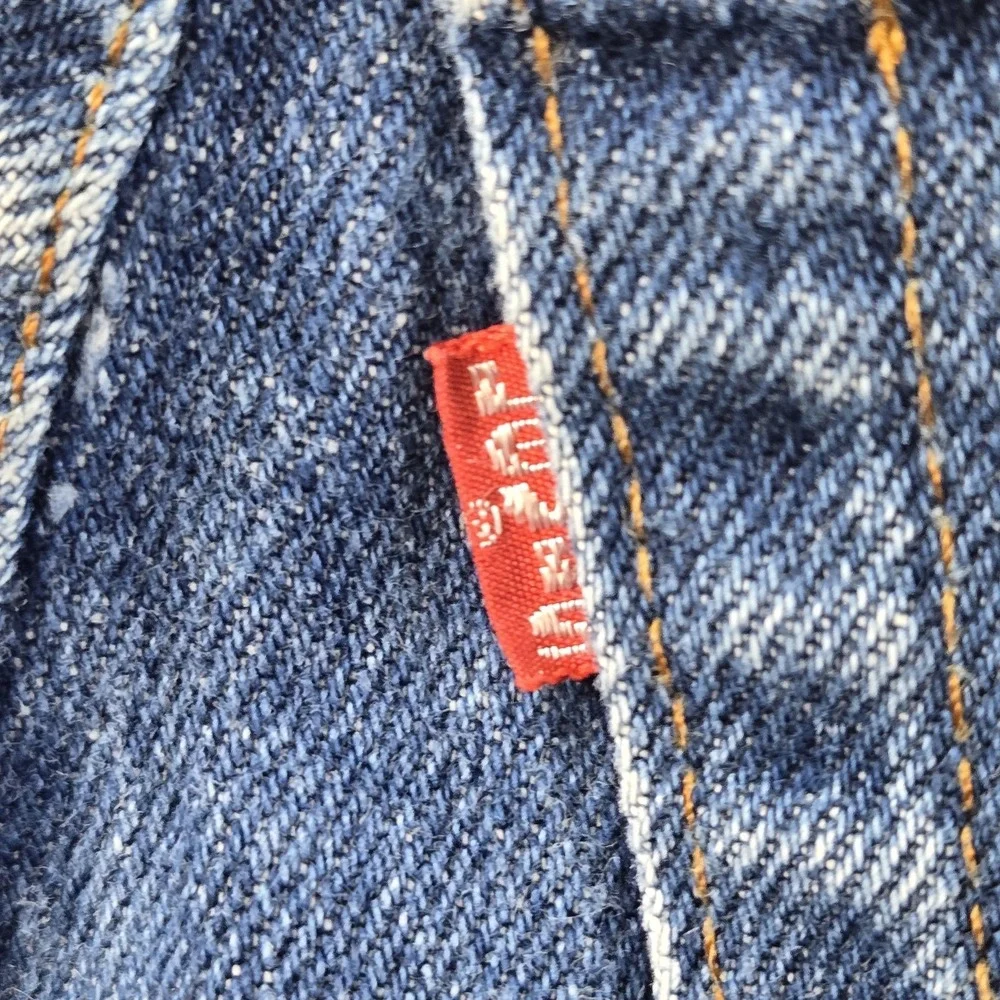 Levis Jeans Mens 24x30 Blue Straight‎ Regular Vintage Made In USA Medium Wash